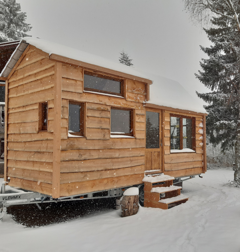 Tiny house dans la neige